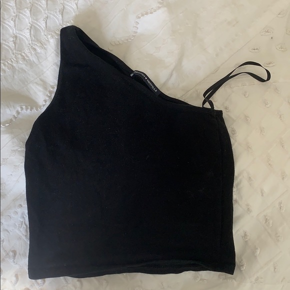 Brandy Melville Tops - Brandy Melville one shoulder black crop top. (S)